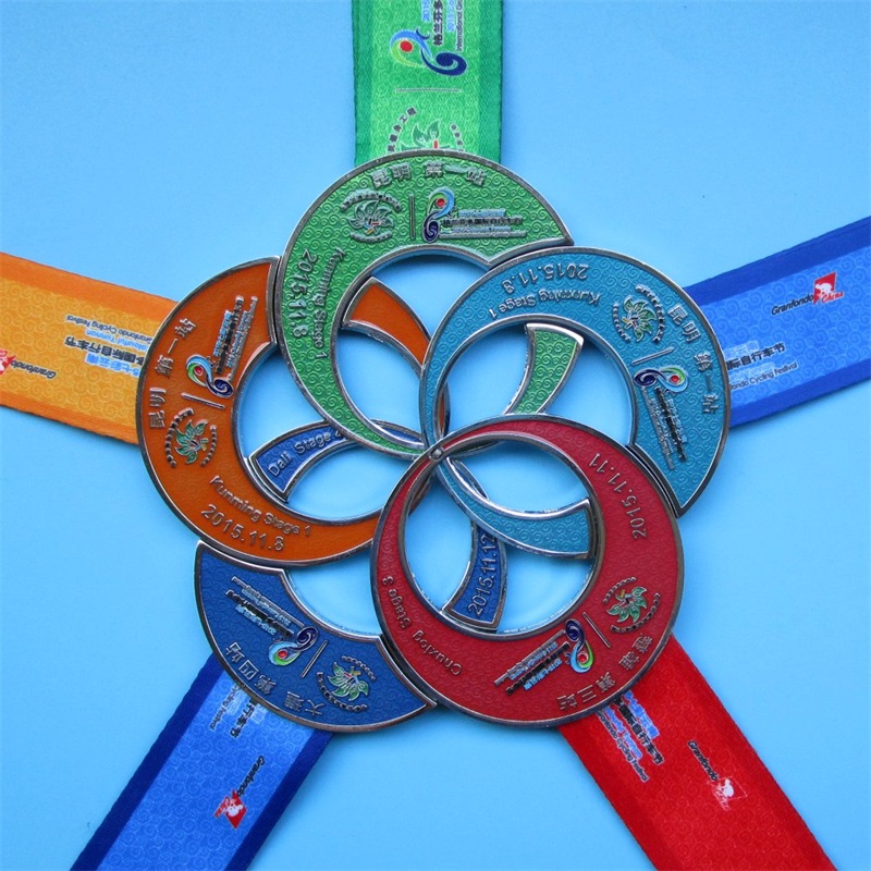 Pět v jedné sportovní události kombinované medaile suvenýru